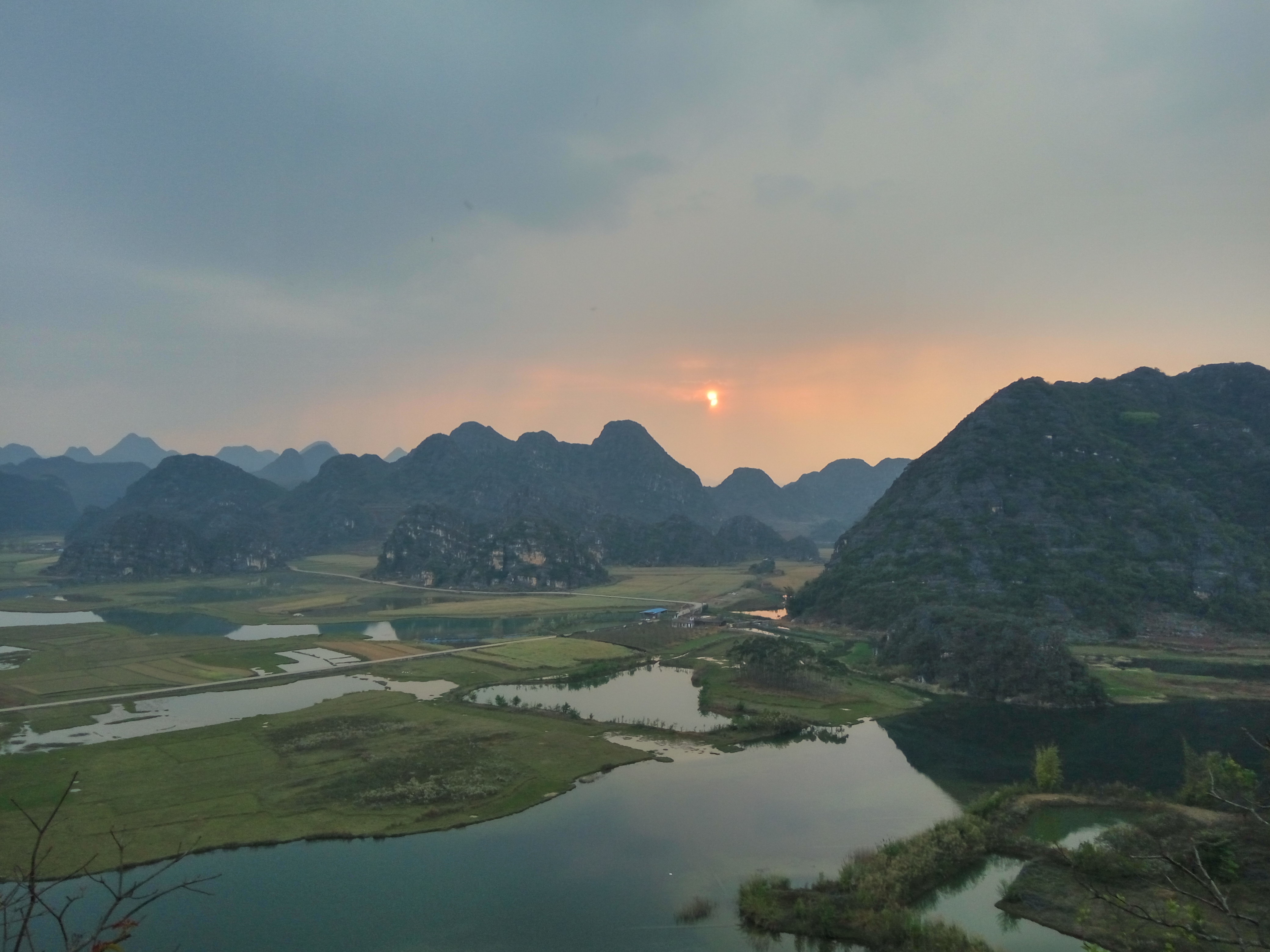 普者黑 的日出日落,去天鹅湖看天鹅,去三生三世拍摄地,去落水洞看日落