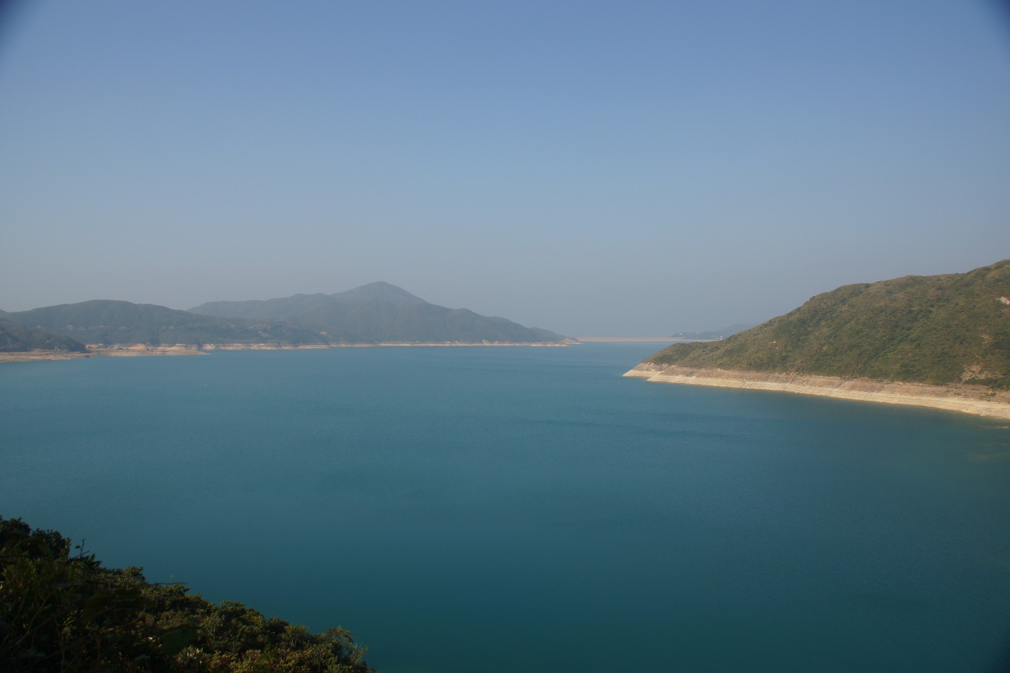 徒步香港麦理浩泾一小段