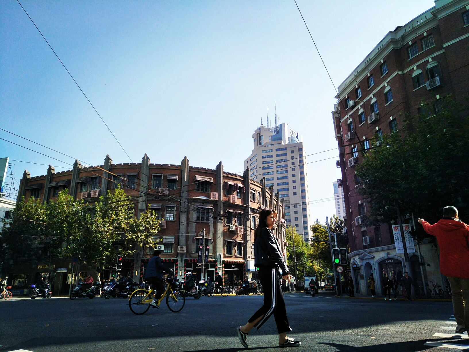 wKgBZ1oWwhaACKDcABiZ1a0pVqM68.jpeg?imageView2%2F2%2Fw%2F600%2Fh%2F600%2Fq%2F90