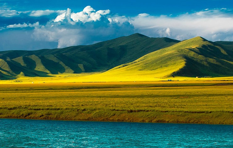 甘孜与阿坝gdp_甘孜阿坝天空高清照