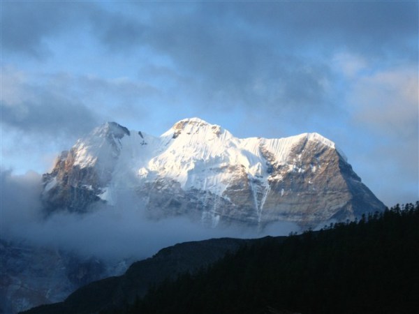 亚丁稻城旅游攻略 一个人 wKgB3FFOaimAARYzAADF2hydl6s40.jpeg?imageView2%2F2%2Fw%2F600%2Fh%2F600%2Fq%2F90