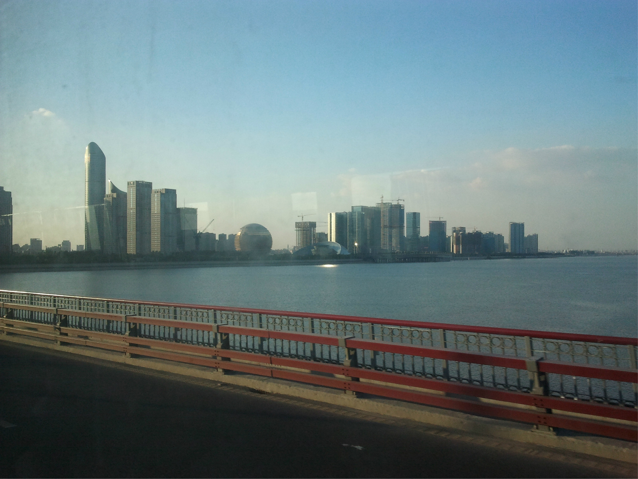 wKgB21Ancfa7y0eCAAiB0Uex9l402.jpeg?imageView2%2F2%2Fw%2F680%2Fq%2F90
