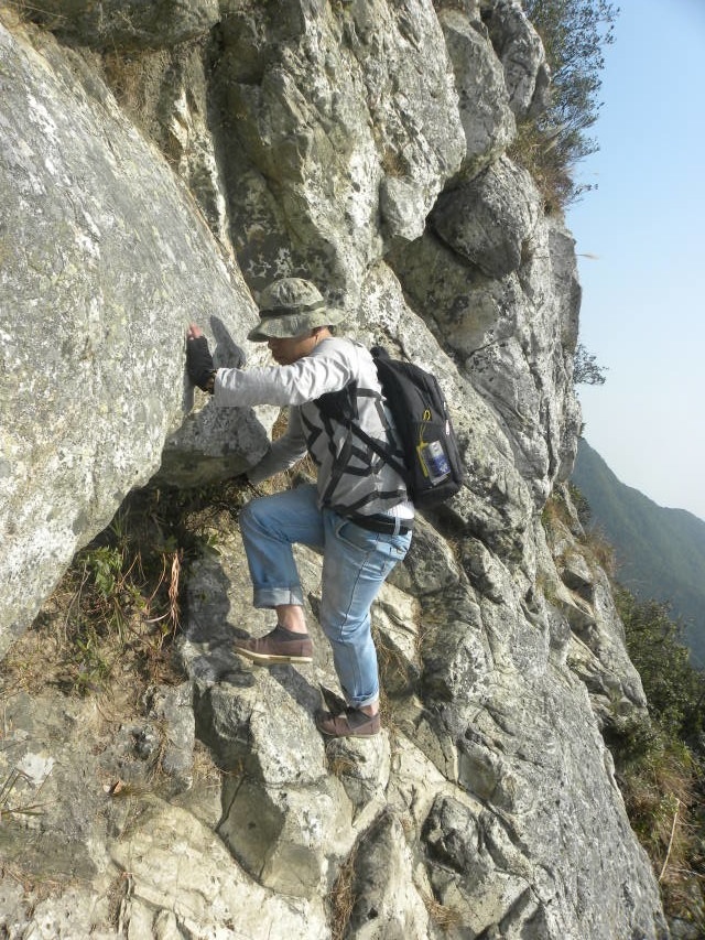 挑战自我穿越深圳排牙山