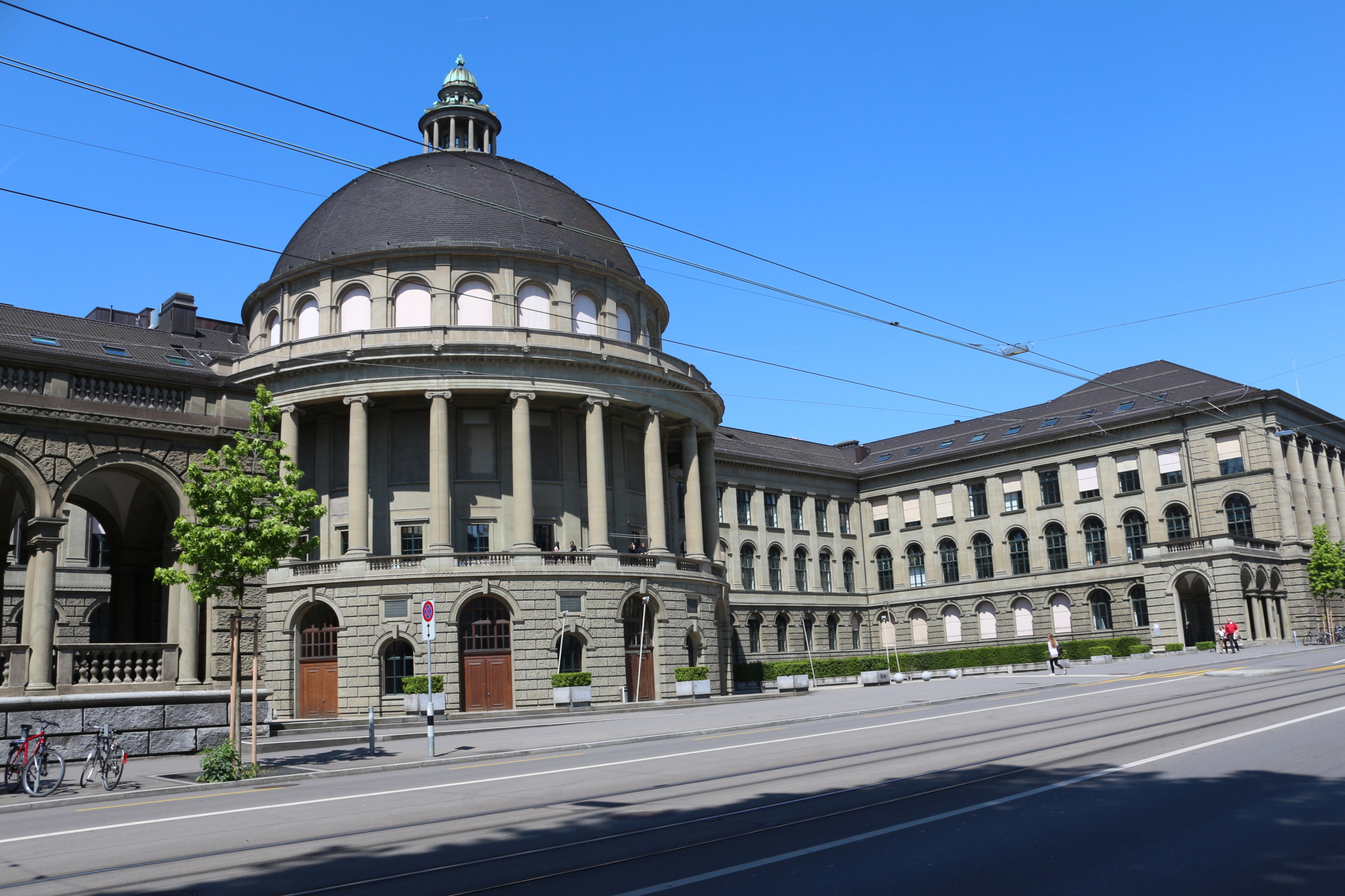 苏黎世大学(university of zurich)是