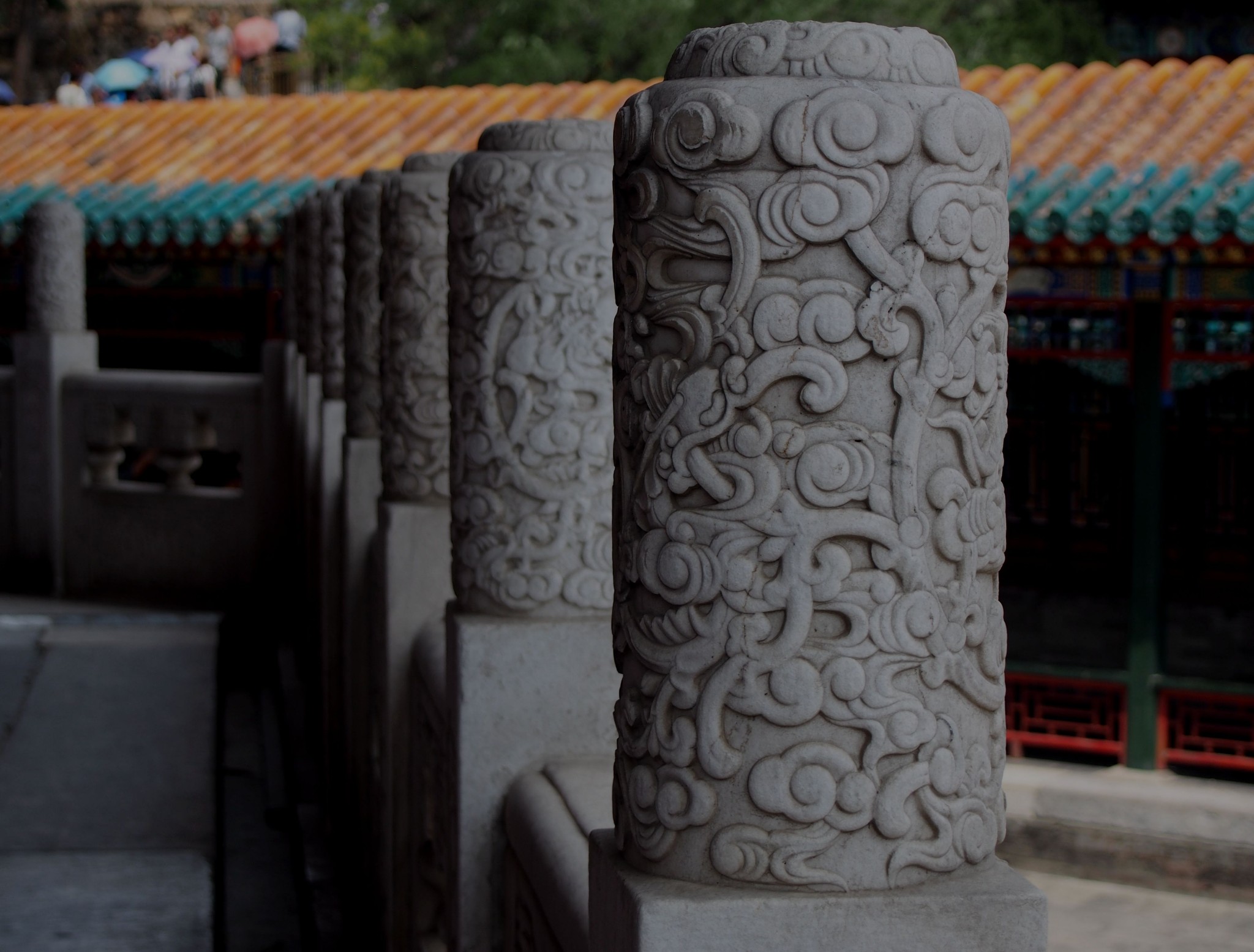 溢于什么成语_日什么月什么成语(3)