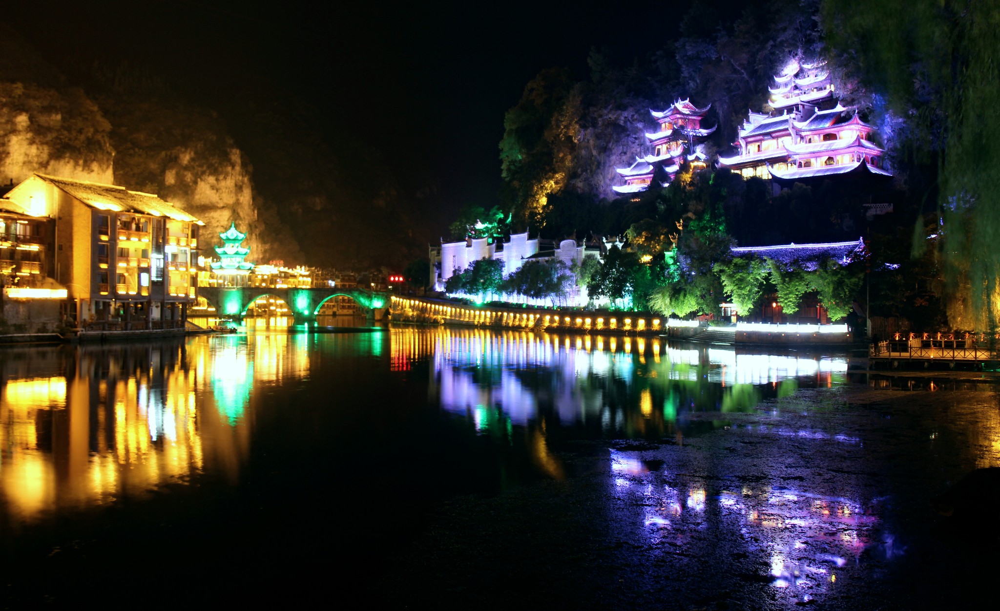 青龙洞夜景