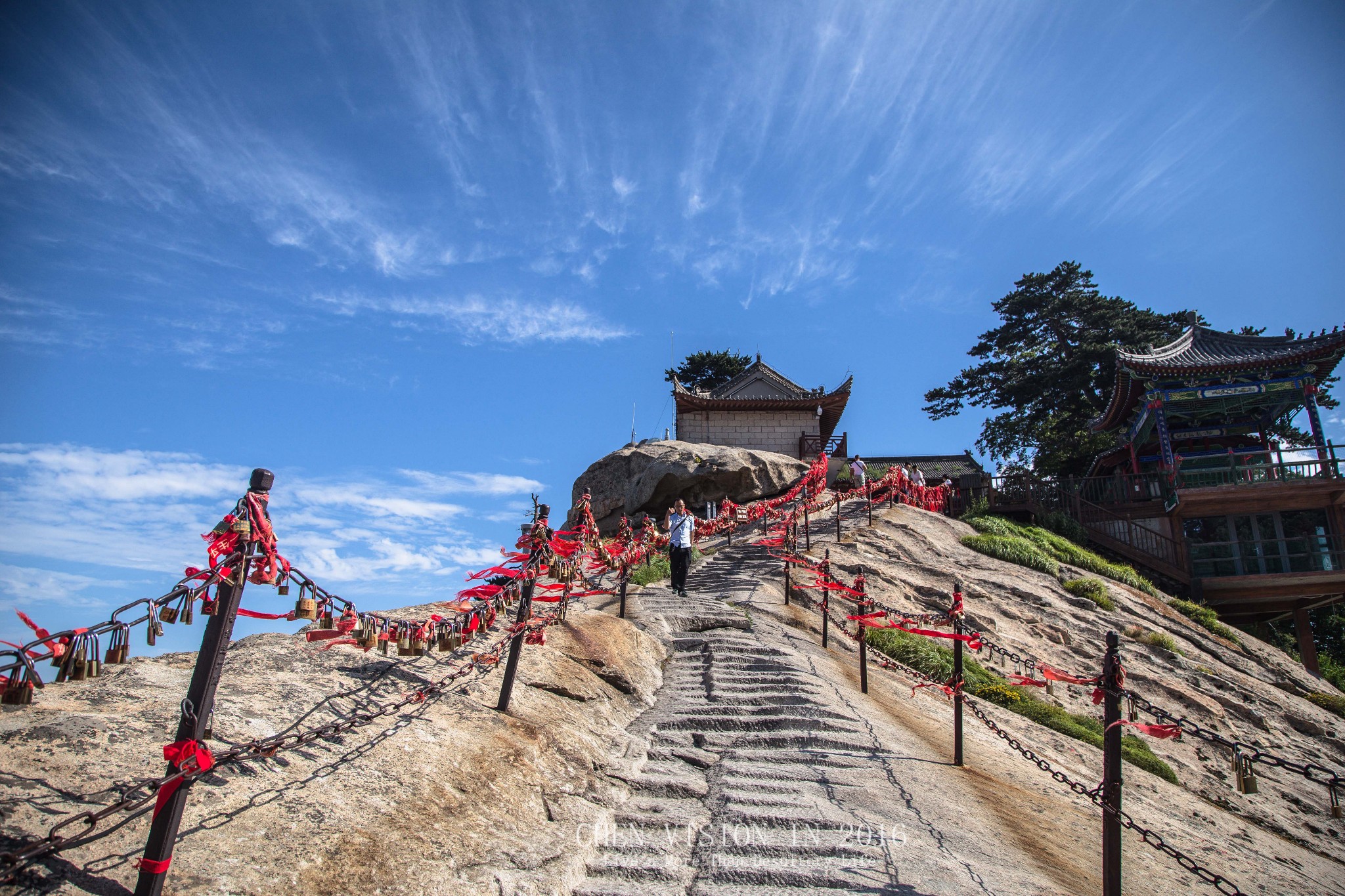 终到华山——夜爬团15小时爬上爬下的如梦旅程
