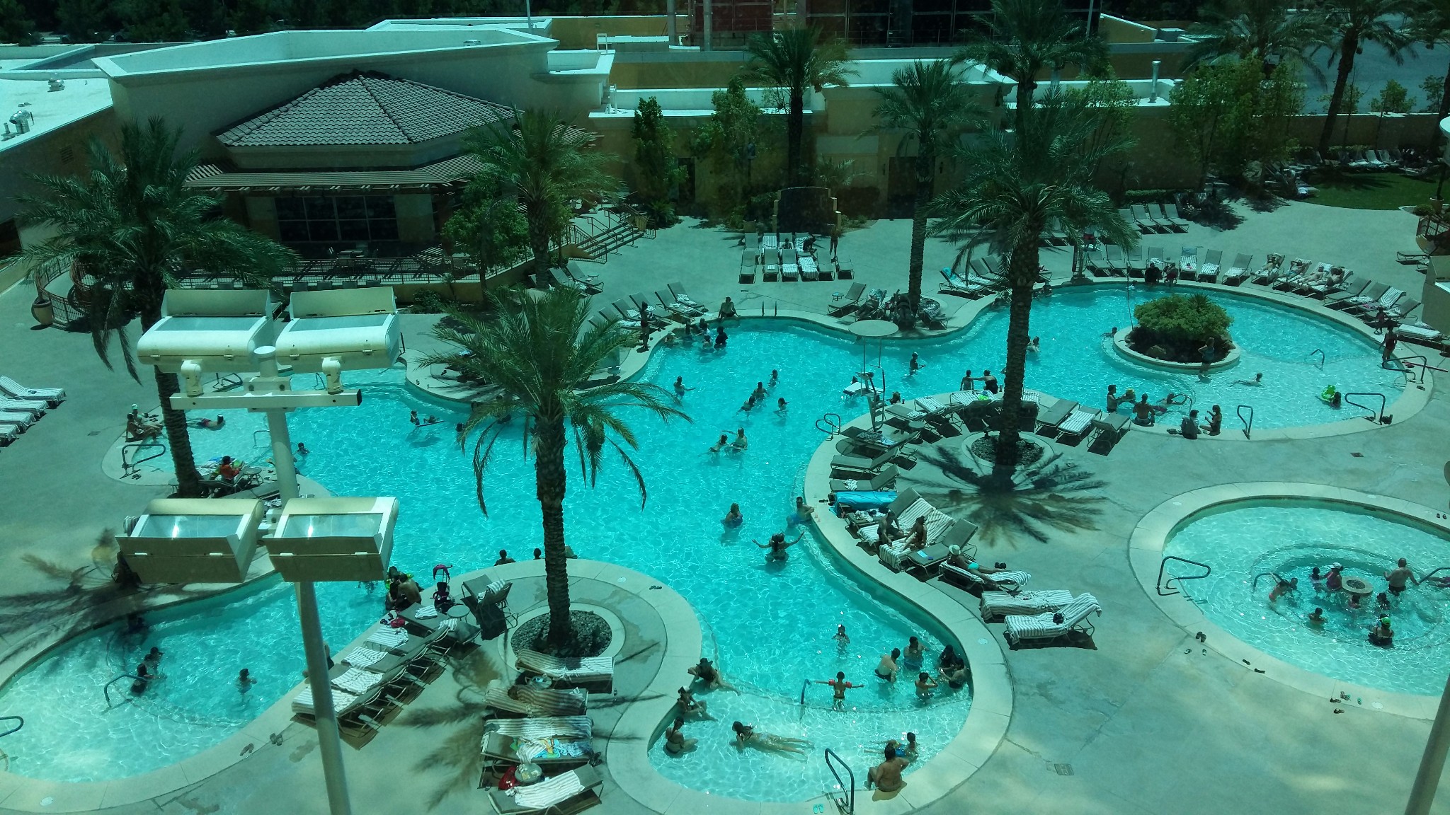 wKgBs1fFlfuAdHdqAAxuhP5RCaM17.jpeg?imageView2%2F2%2Fw%2F600%2Fh%2F600%2Fq%2F90