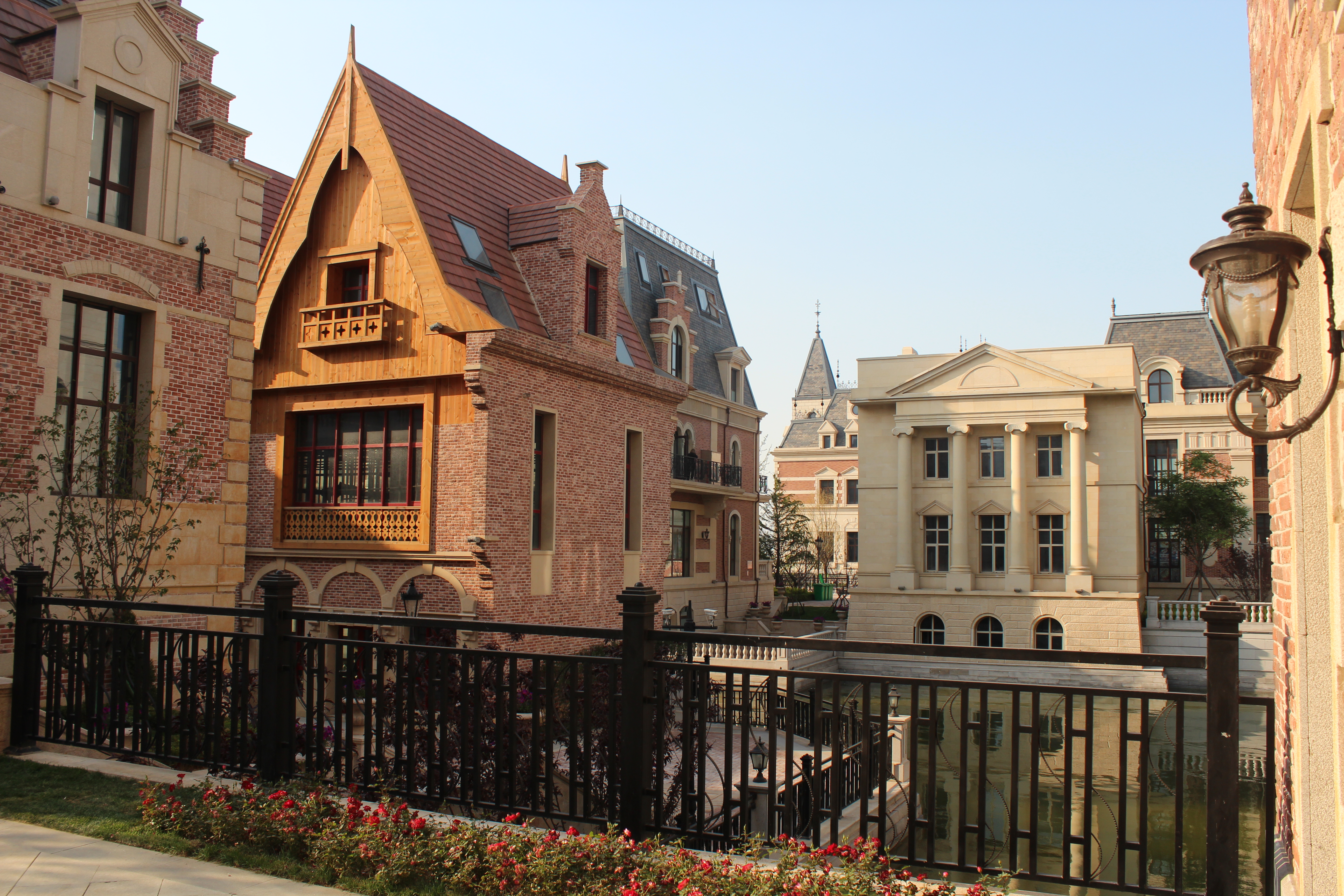 大连慢游线路一日游(观航空母舰 徒步滨海路 帆船出海 体验有轨电车)