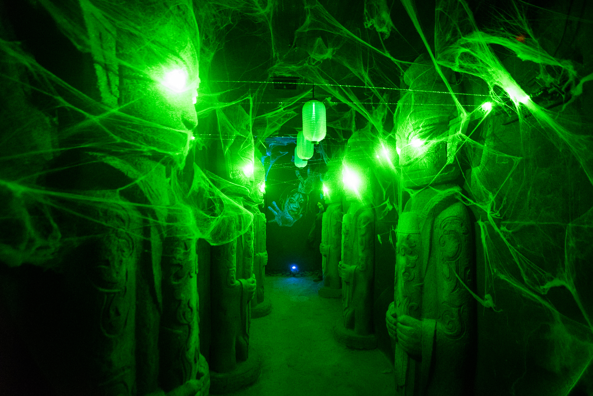 妲己幽魂,是另一个让我毛骨悚然的地方.