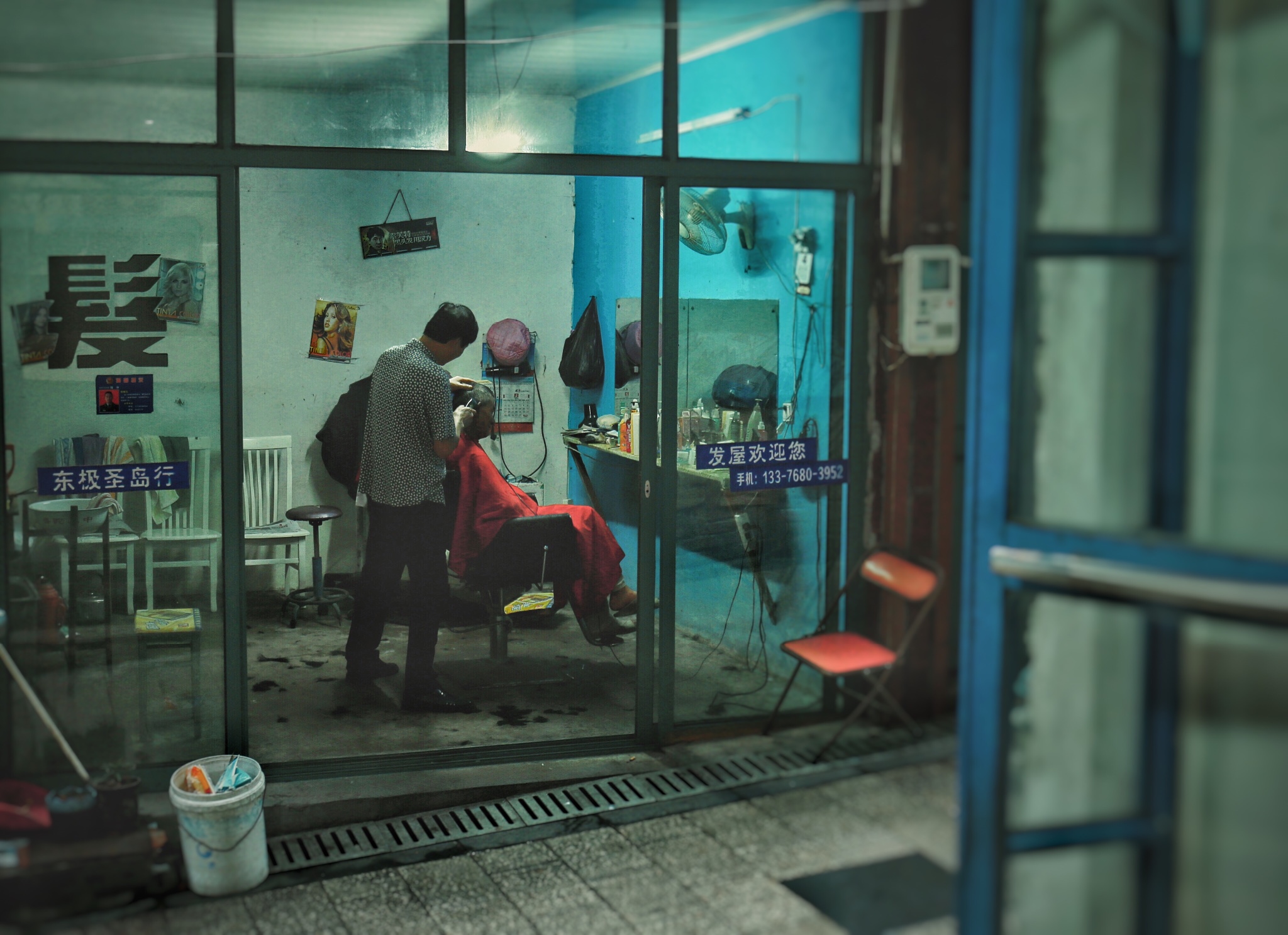 红邮筒人均_红邮筒水彩(2)