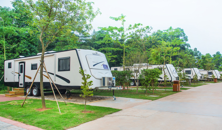 佛山美的鹭湖汽车营地酒店一晚住宿 (含早餐 爱丽丝庄园 探索王国)