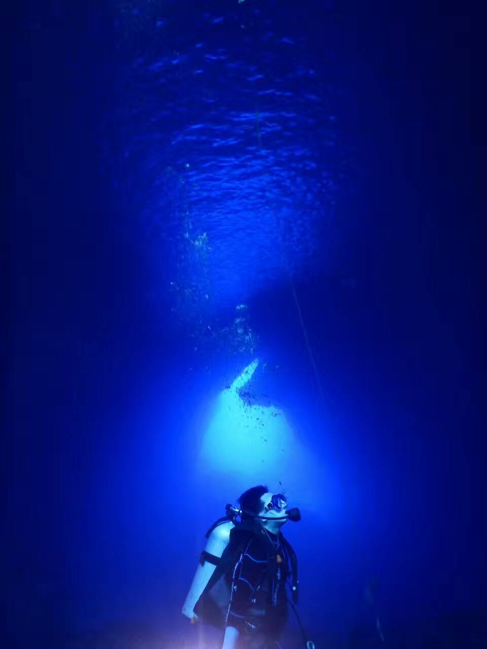 蓝洞不敢深潜而浮潜是不是也没多大意思那这样的情况是不是只要观光一