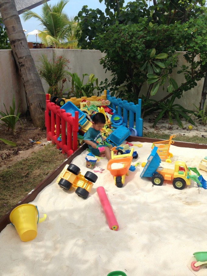 八个月婴儿玩具车 wKgB6lTQediAJzb-AA1EU4fNX5M21.jpeg?imageView2%2F2%2Fw%2F680%2Fq%2F90