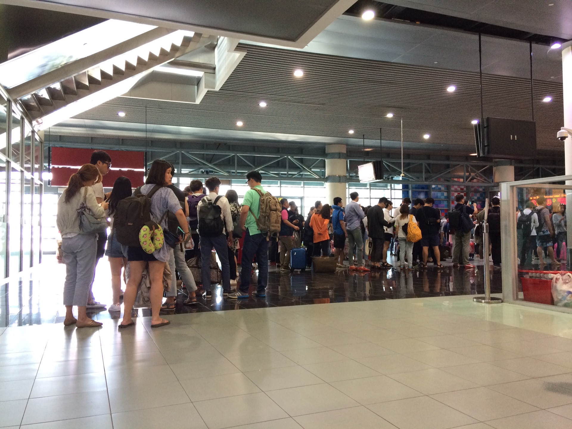 澳门国际机场如何免费坐车去拱北